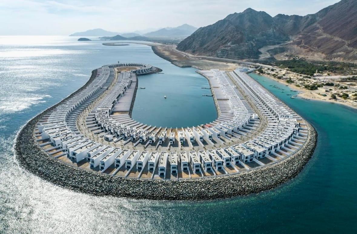Al Dana Sea View Villa Эль-Фуджайра Экстерьер фото